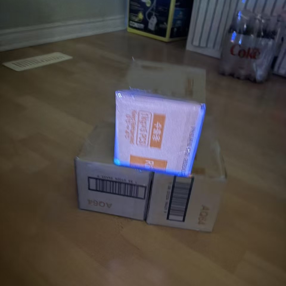 We used the projector to made sure how far we wanted it to be away from the cube.