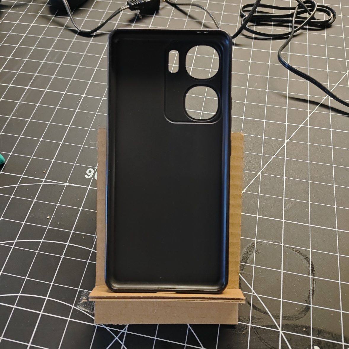 I put my phone case on it to test it out. This side worked perfectly. 